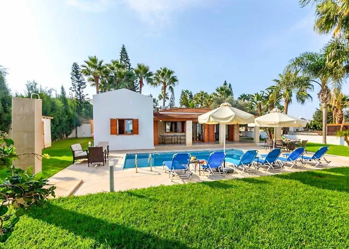 וילה Fostira Polis